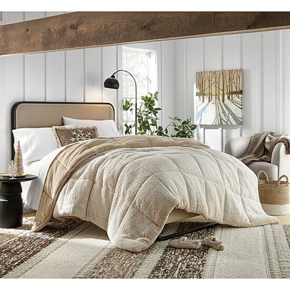 NEW! North Pole Trading Co. Reversible Faux Mink & Sherpa Comforter Twin